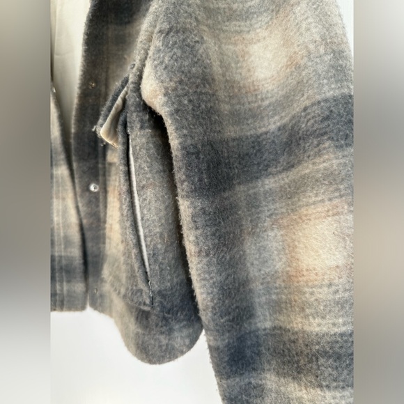 Abercrombie & Fitch Plaid Jacket - Gray and Tan - Picture 3 of 5